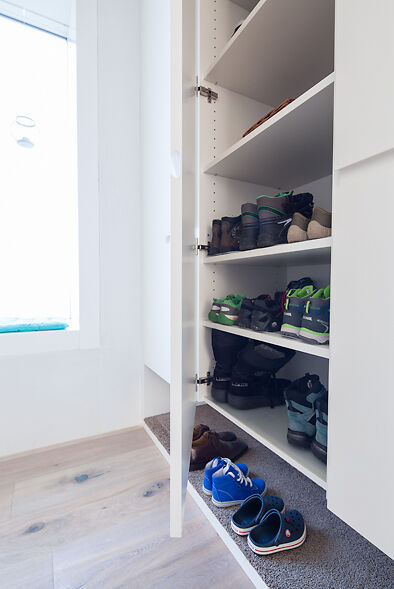  Schuhschrank, Garderobe, Schreinerei Aarau, Amann, Bild